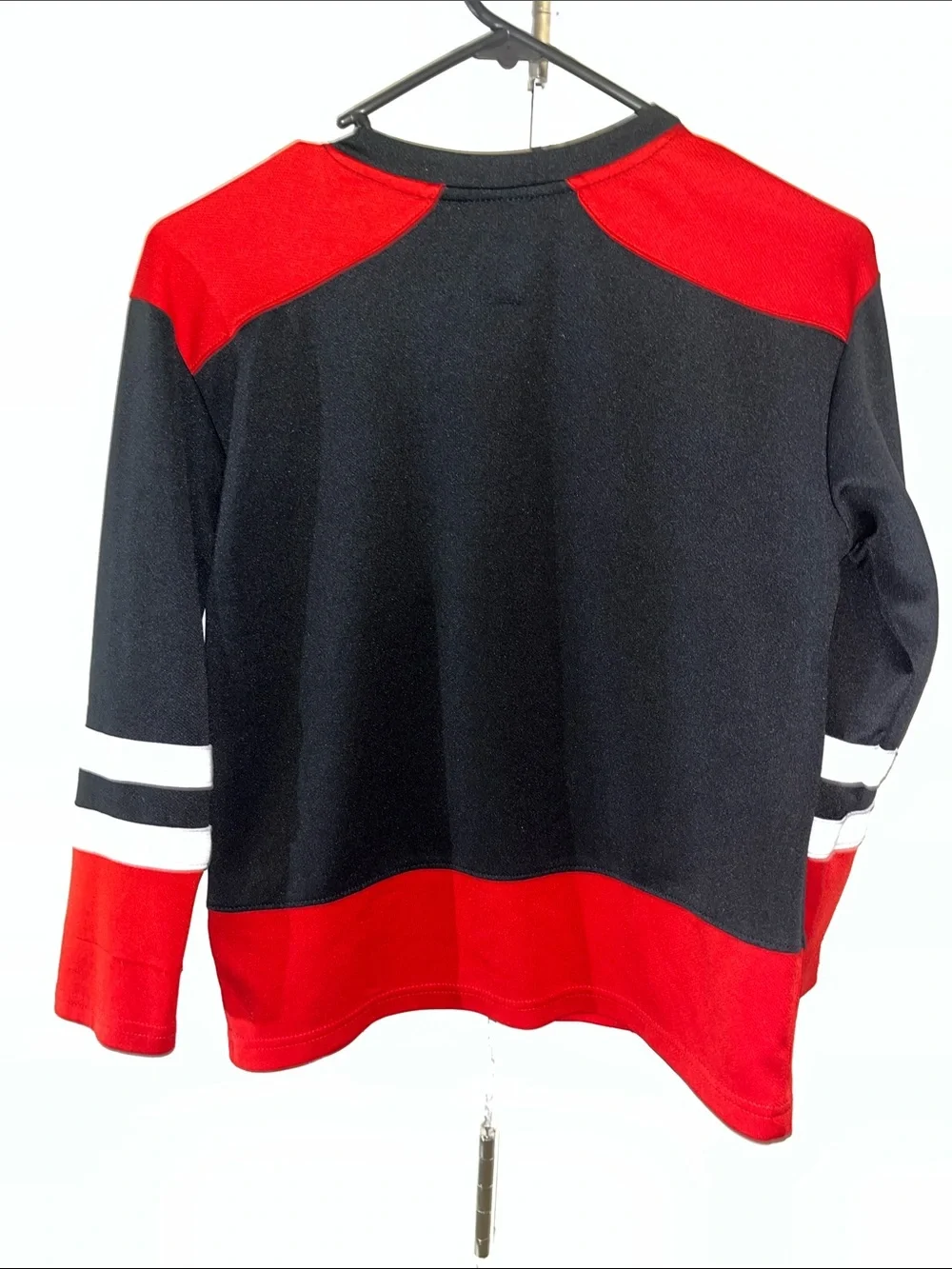 Carolina Hurricanes boys youth polyester LS kids hockey style T shirt jersey M